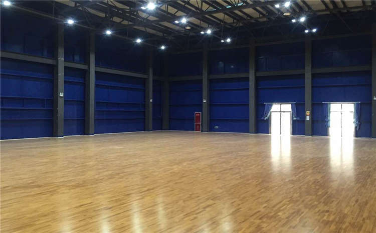 指接板體育館實木地板怎么維修?