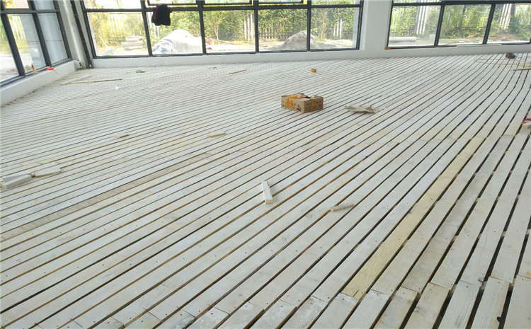 24厚籃球場木地板廠家去哪找?