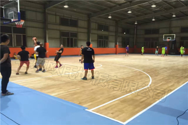 實(shí)木運(yùn)動(dòng)地板，運(yùn)動(dòng)木地板